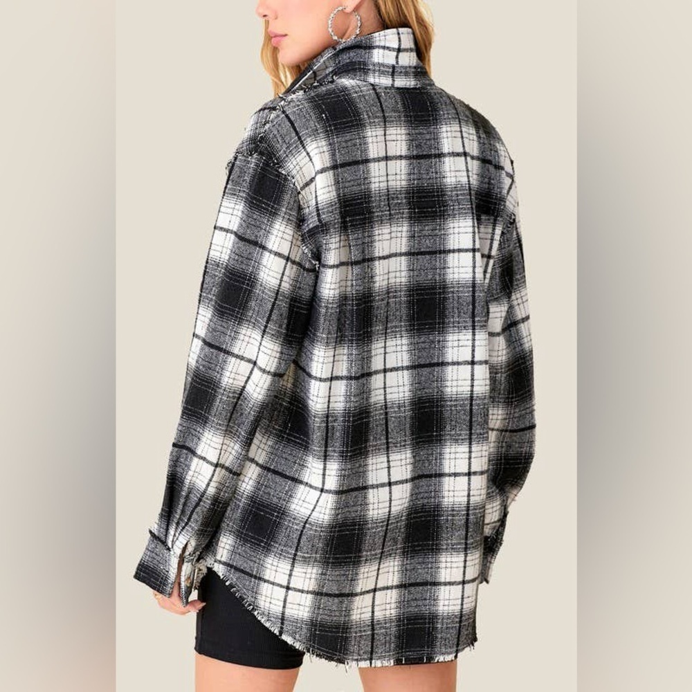 NWT La Miel Raw Edge Button Down Plaid Oversized Flannel Top - Picture 4 of 6